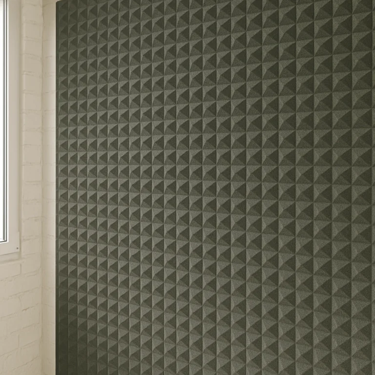 Ściana wyciszona – mata wygłuszająca na ścianę z ciemnych paneli akustycznych